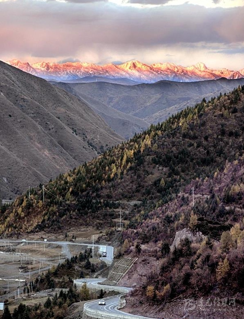 公路都這么美，你在川西高原到底錯(cuò)過(guò)了多少風(fēng)景？
