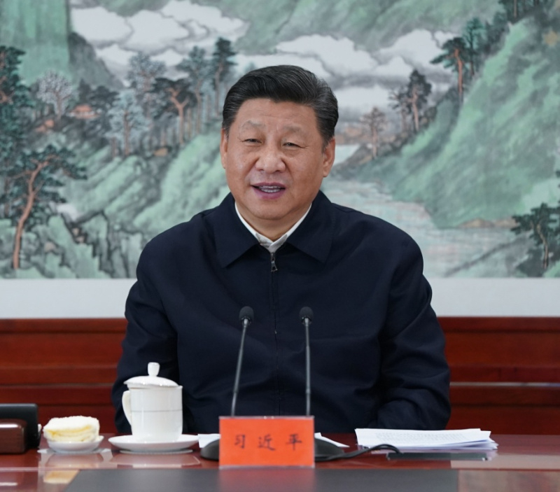 2016年2月19日，習(xí)近平總書記在中央電視臺(tái)總控中心同工作人員親切握手。