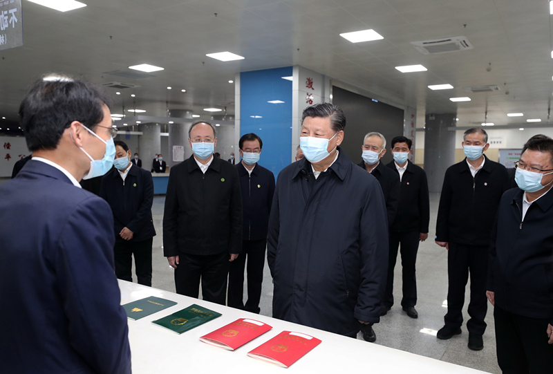 2021年3月23日，習(xí)近平在福建三明沙縣農(nóng)村產(chǎn)權(quán)交易中心考察。