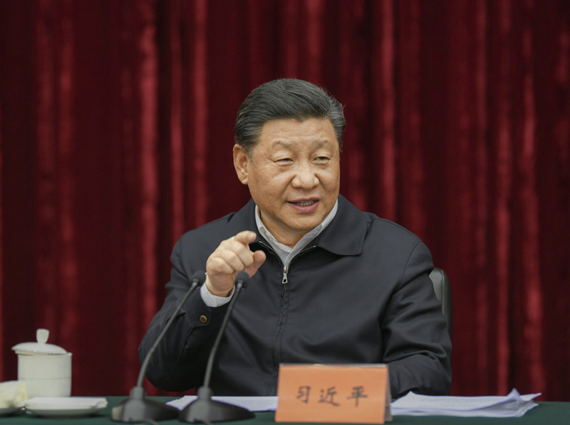 2019年4月15日至17日，中共中央總書記、國(guó)家主席、中央軍委主席習(xí)近平在重慶考察，并主持召開(kāi)解決“兩不愁三保障”突出問(wèn)題座談會(huì)。這是4月16日下午，習(xí)近平主持召開(kāi)解決“兩不愁三保障”突出問(wèn)題座談會(huì)并發(fā)表重要講話。新華社記者 謝環(huán)馳 攝
