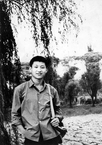 這是1972年，插隊(duì)回京探親時(shí)的習(xí)近平。